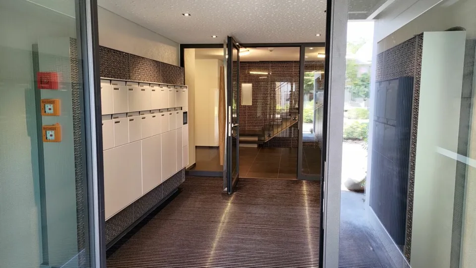Wohnung mit 3.5 Zimmern im 5. Stock