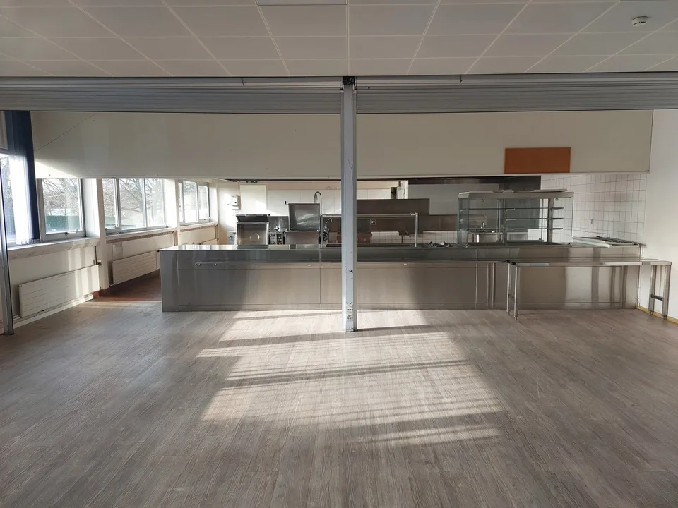 Studio from 1000 m² for rent - Warehouse / studio – photo 9 of 10