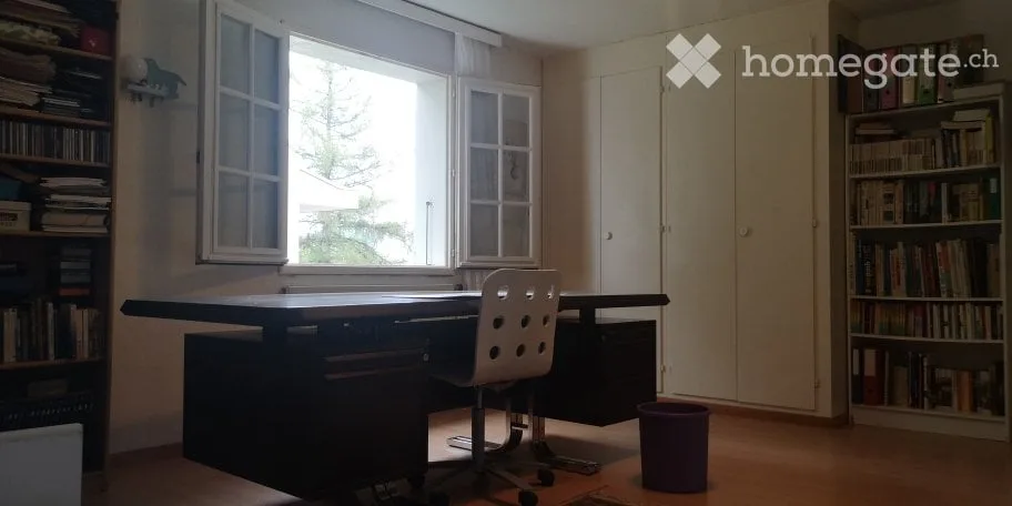 Large furnished room