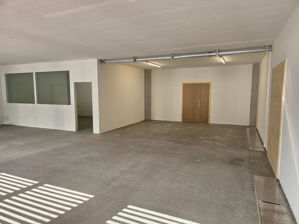 Commercial space 126sqm for rent