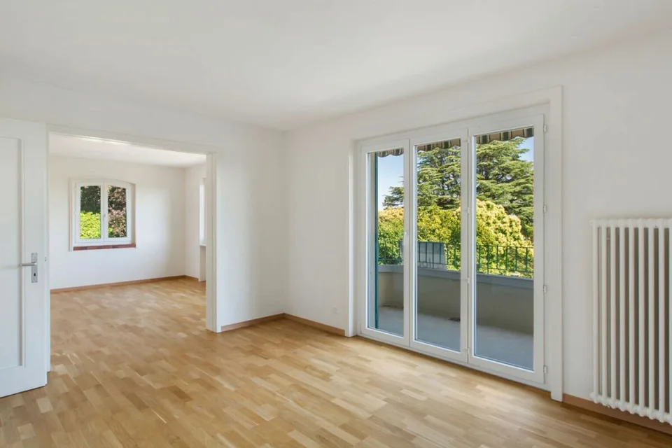 Corcelles, schönes 3.5-Zimmer-Apartment mit Balkon und Parkplatz