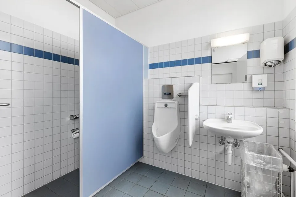 Bereit für Ihren Neustart ! Ausgebaute Bürofläche im 4. Obergeschoss