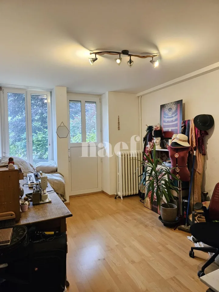 Dreizimmerwohnung im Untergeschoss mit direktem Zugang zum Garten