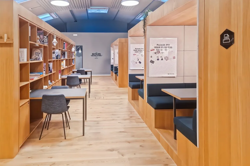 Eigener Schreibtisch in Spaces Z.ONE