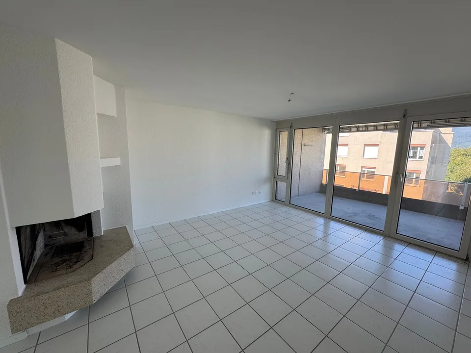 Appartamento di 3,5 locali con camino e balcone a Olten