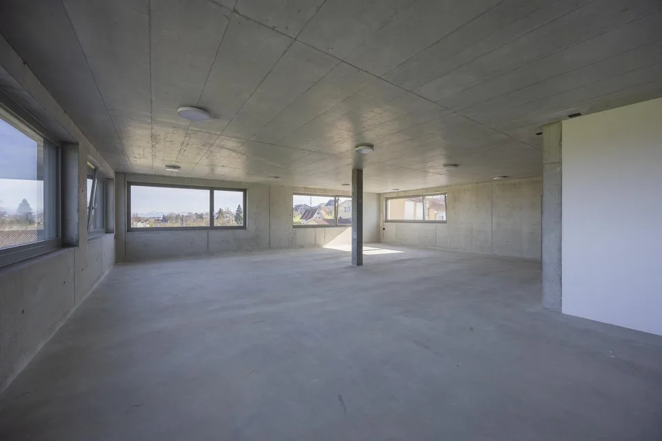 Attractive office space for creative ideas