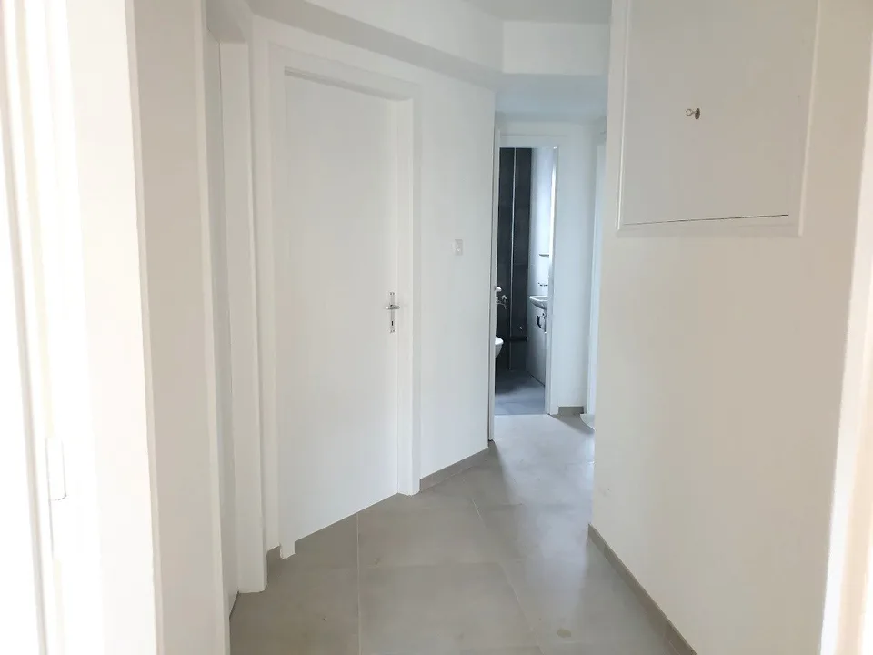 Bello appartamento di 3 locali con balcone e ascensore