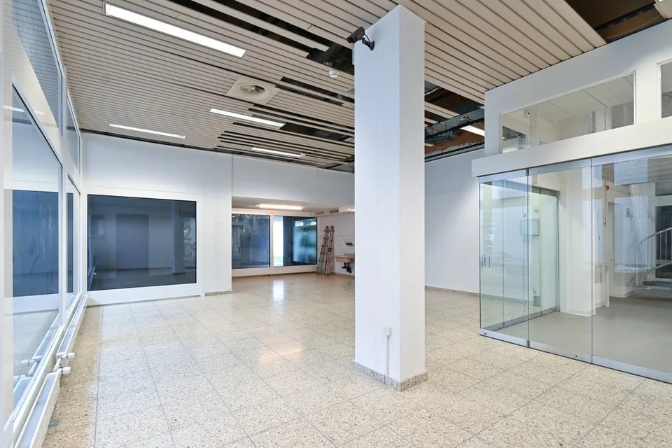 Subtenant - Suitable commercial space for the health industry – photo 7 of 8
