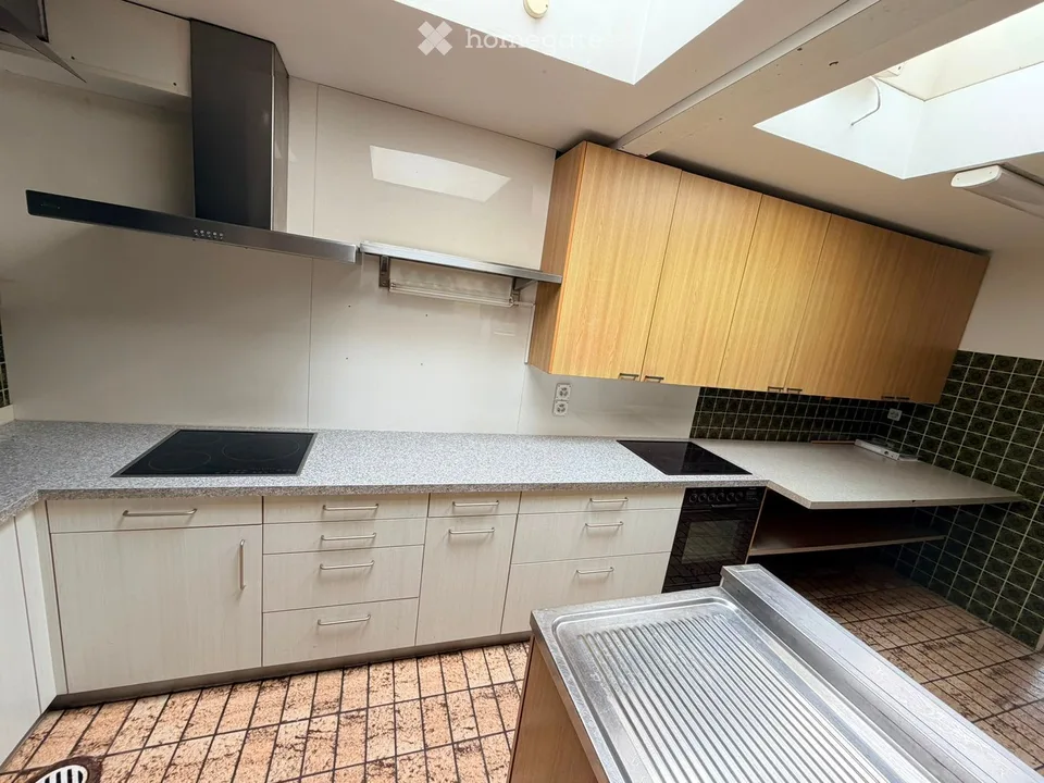 Affascinante locale commerciale su Kirchgasse a Rorbas – disponibile immediatamente!