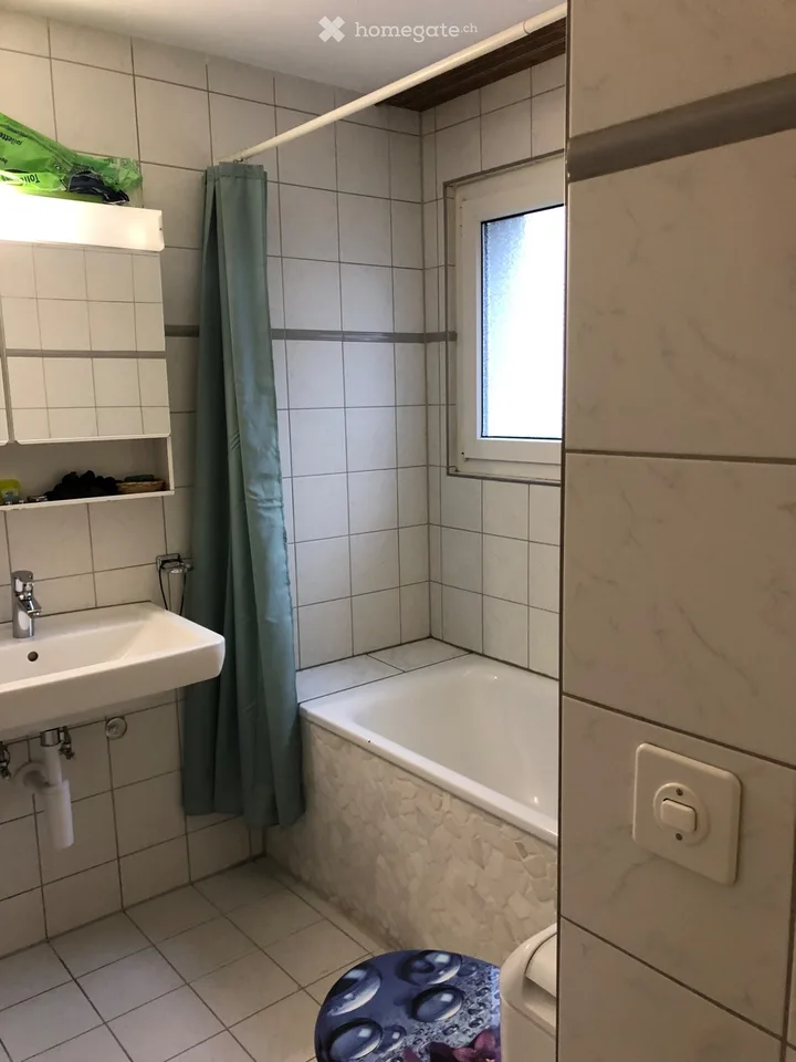 Room in shared apartment for rent