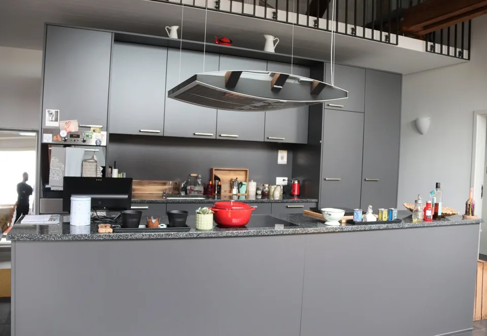 Helle und grosszügige 4.5-Zimmer Dachwohnung mit Balkon