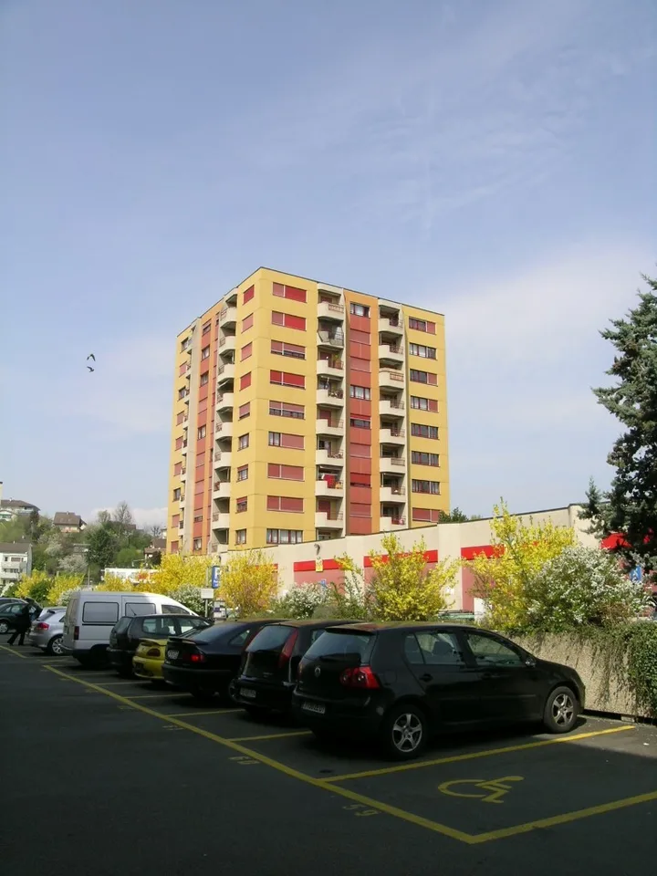 PLACES DE PARC DISPONIBLES  PROCHES DU M1