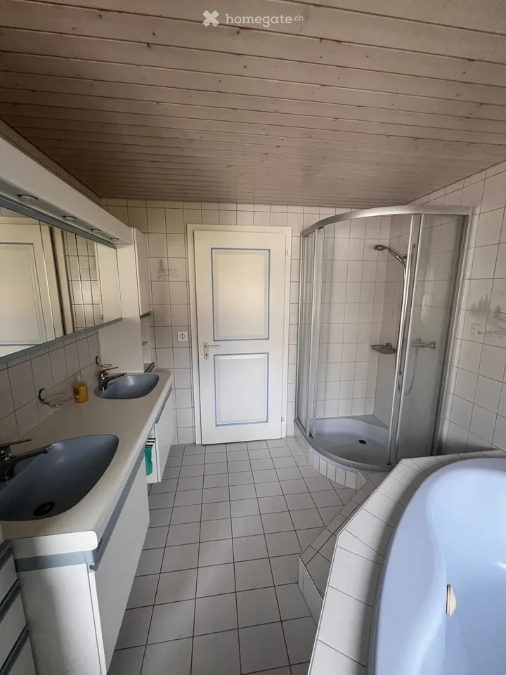Grosses WG-Zimmer