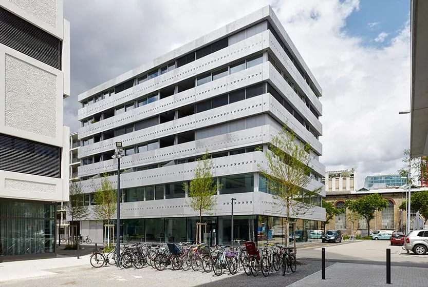 Moderne Maisonettewohnung mit grosser Dachterrasse