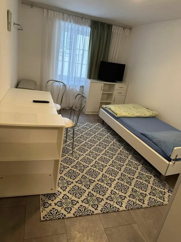 Möbliertes WG-Zimmer zu Vermieten! Zentral in Bremgarten