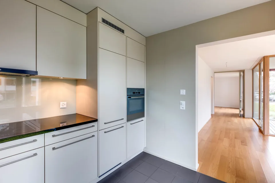 Moderne, helle Wohnung in Männedorf zu vermieten – Foto 7 von 9