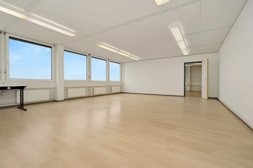 Espace de bureau ou commercial fonctionnel - les trois premiers mois gratuits