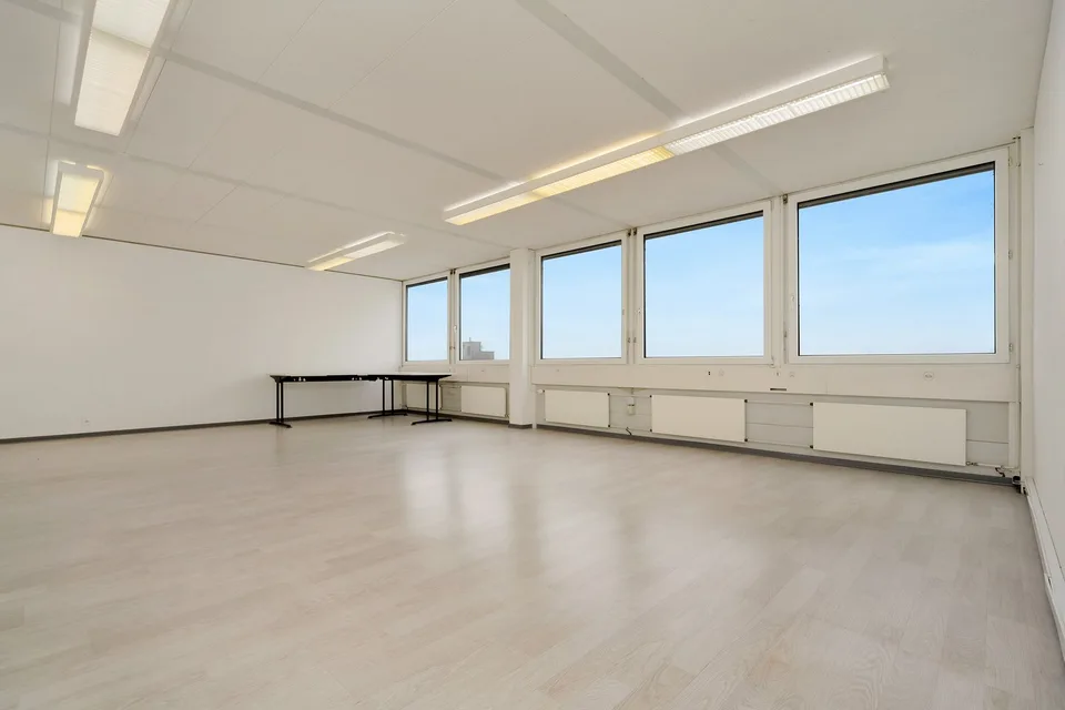 Espace de bureau ou commercial fonctionnel - les trois premiers mois gratuits