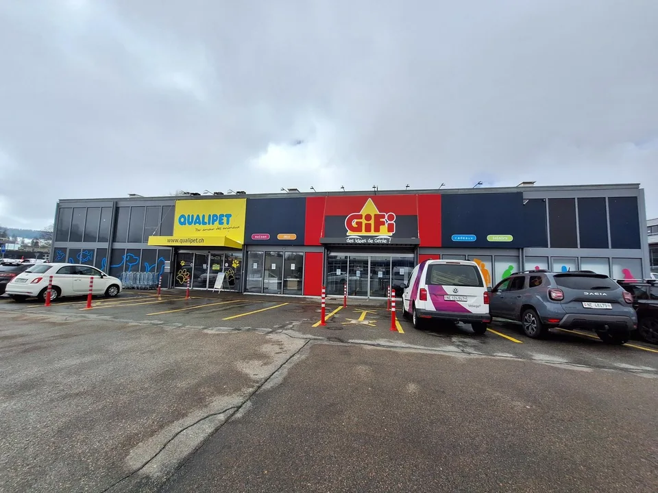Superficie commerciale in affitto - situata in modo ideale a La Chaux de Fond