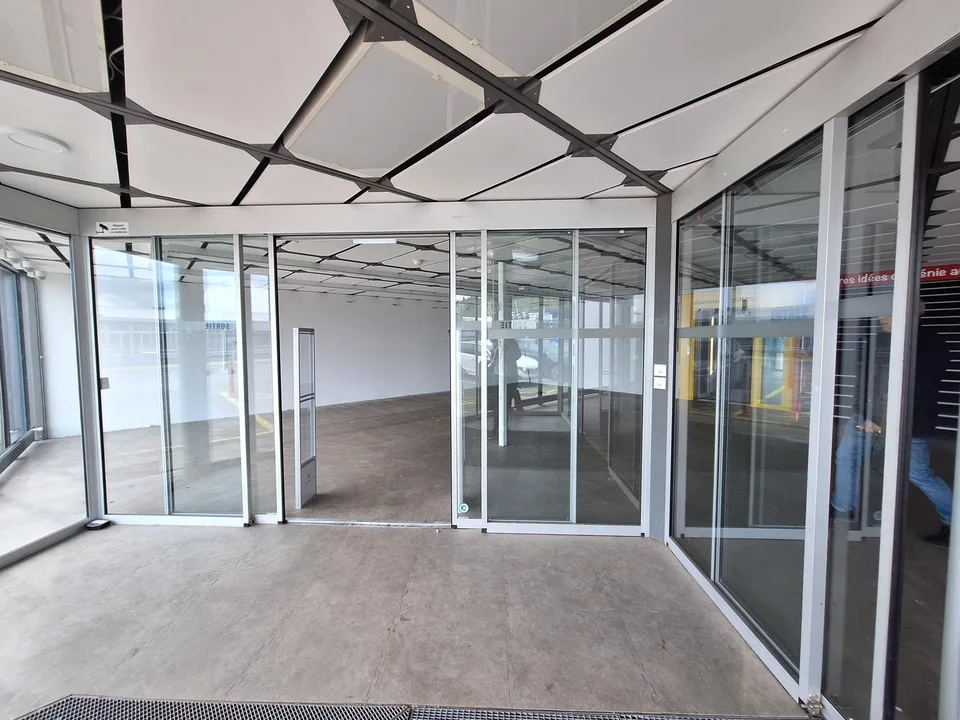Superficie commerciale in affitto - situata in modo ideale a La Chaux de Fond