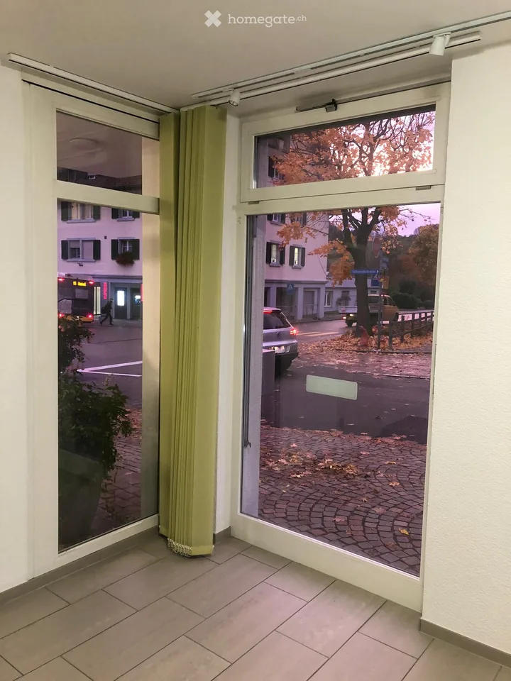 Espaces commerciaux attractifs - atelier, bureau ou magasin à Mümliswil