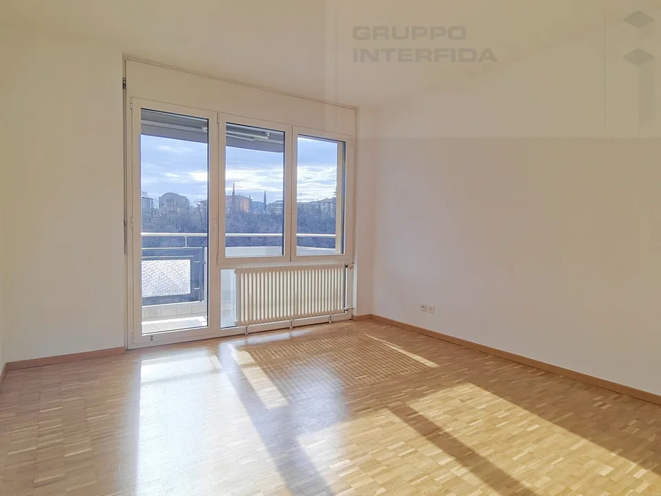 HELLES 4.5 ZIMMER APARTMENT IN MORBIO INFERIORE