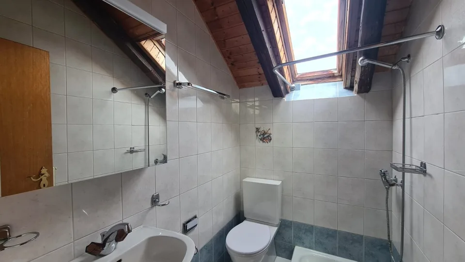 Spacieux appartement de 6.5 pièces avec balcon à Porrentruy – photo 9 sur 13
