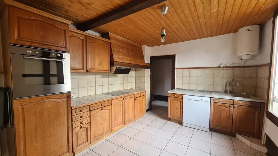 Spacieux appartement de 6.5 pièces avec balcon à Porrentruy