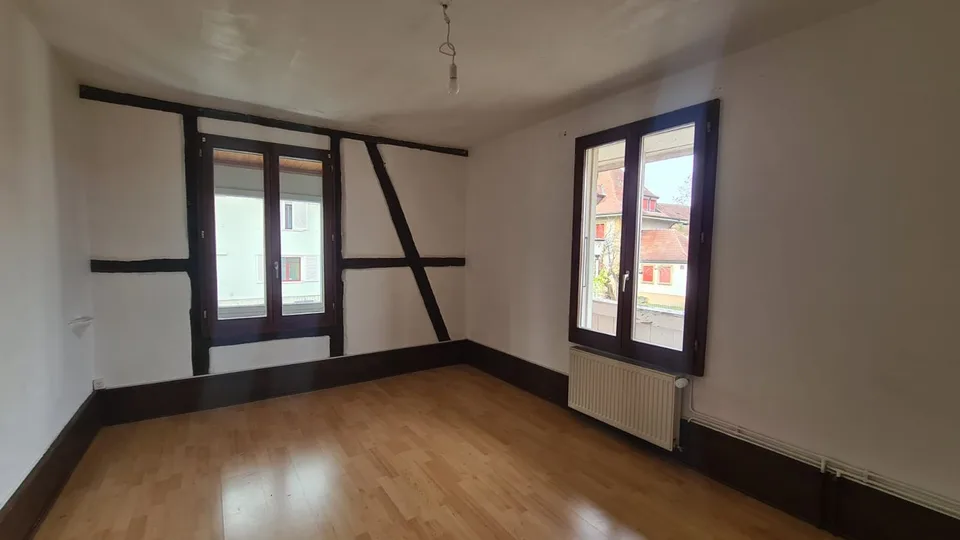 Spacieux appartement de 6.5 pièces avec balcon à Porrentruy – photo 6 sur 13