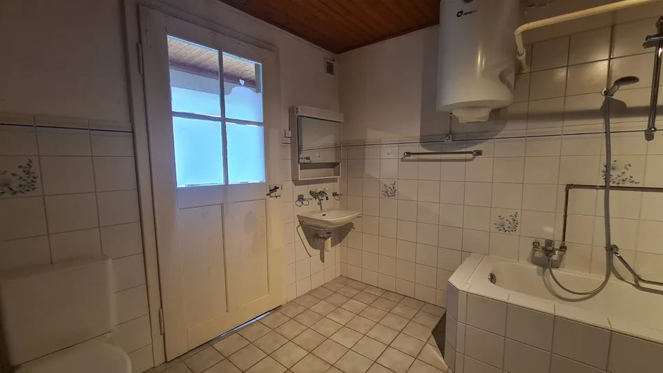 Spacieux appartement de 6.5 pièces avec balcon à Porrentruy – photo 10 sur 13