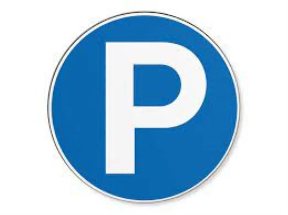 Place de Parc - Route de Moutier 89, Delémont
