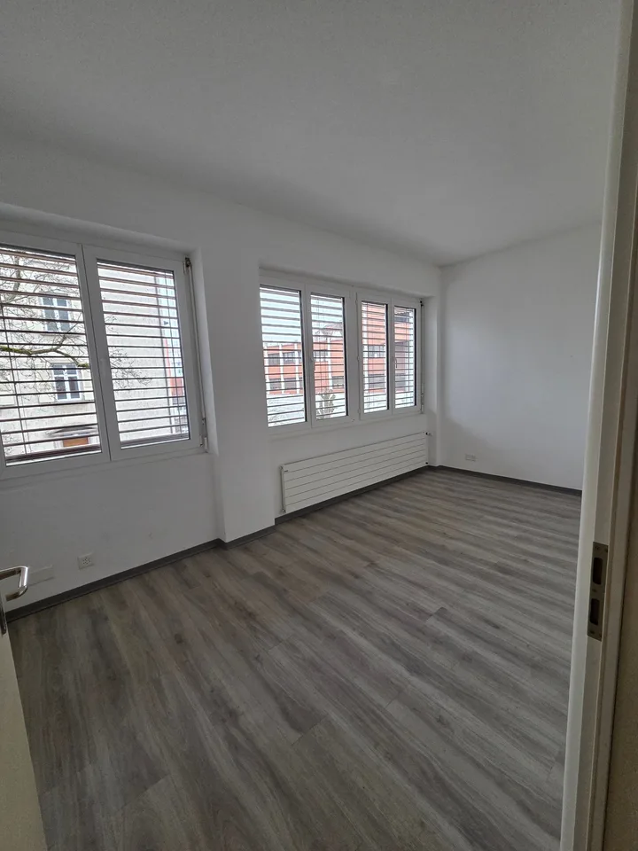 Schönes 3,5-Zimmer-Wohnung im Zentrum von Delémont – Foto 6 von 11