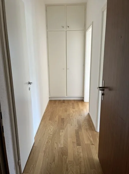 Wir vermieten eine 2.5-Zimmer-Wohnung befristet (Vertragsablauf 31.03.2027)