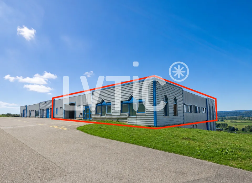 Halle industrielle de 795 m2 divisibles à louer à Yverdon - Treycovagnes