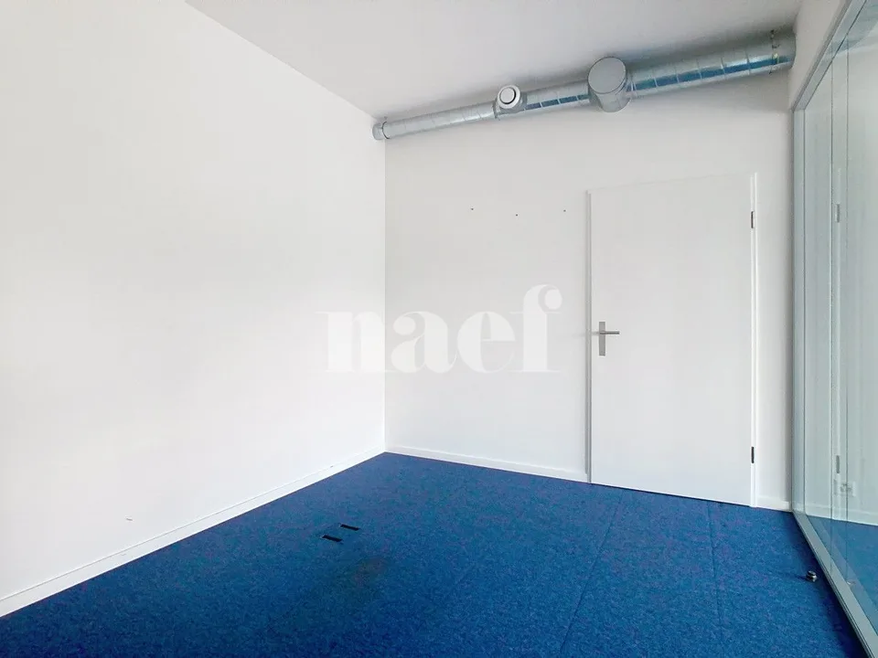 Büros im neuen Gebäude