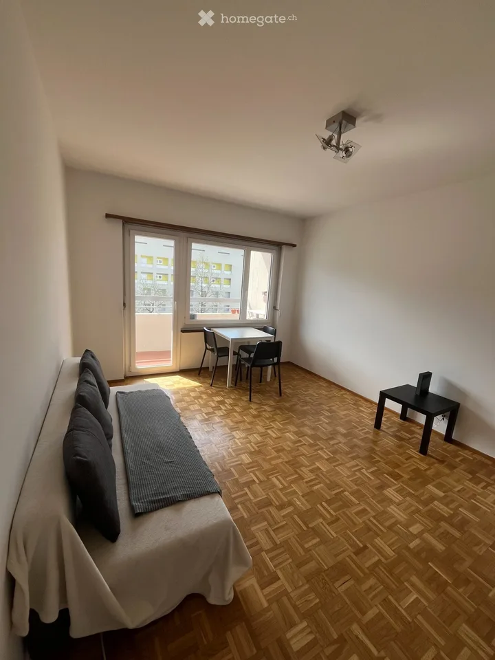 3.5-Room Apartment with Balcony in Central Lugano