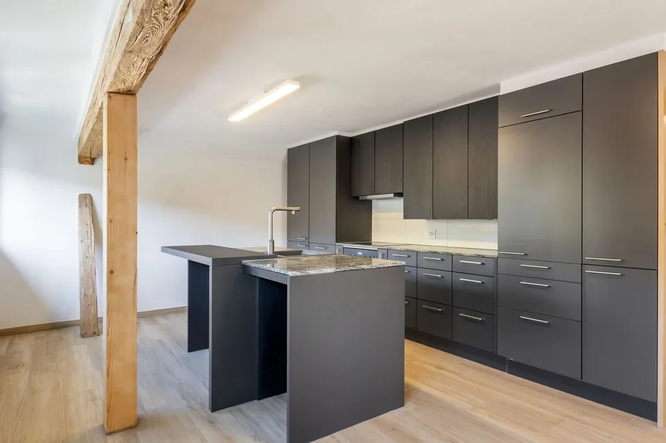 Nuovo appartamento duplex di 5,5 locali in un'antica fattoria — ca. 128 m² + loggia 20 m² — Courfaivre