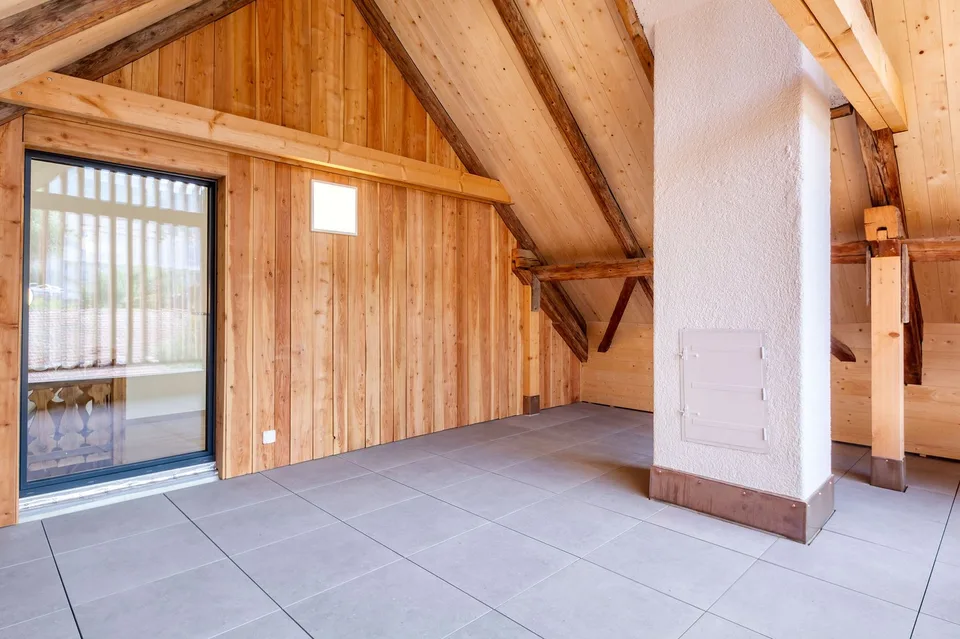 Nuovo appartamento duplex di 5,5 locali in un'antica fattoria — ca. 128 m² + loggia 20 m² — Courfaivre