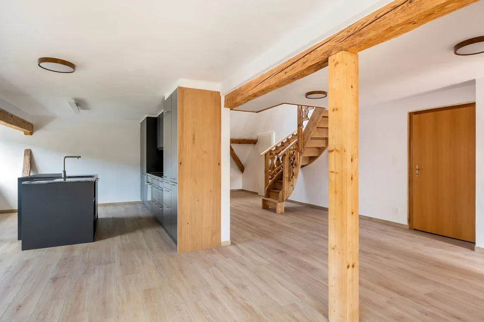 Nuovo appartamento duplex di 5,5 locali in un'antica fattoria — ca. 128 m² + loggia 20 m² — Courfaivre