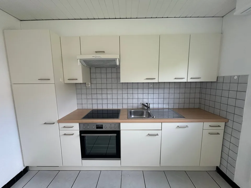 Zu vermieten: 4.5-Zimmer-Wohnung mit Balkon - Le Seut 3, Malleray