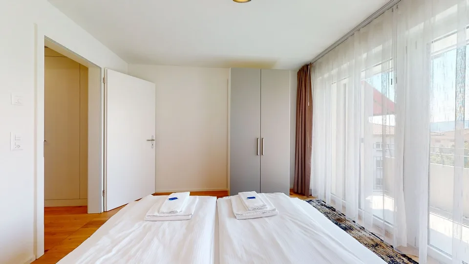 Stilvoll möblierte 2.5-Zimmer-Wohnung mit Balkon in Zürichs begehrtem Stadtteil 6 – Foto 19 von 22