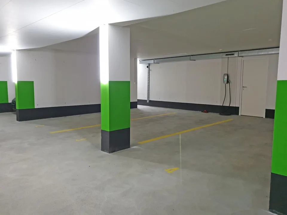 Posto auto in autorimessa a Oetwil a. d. Limmat
