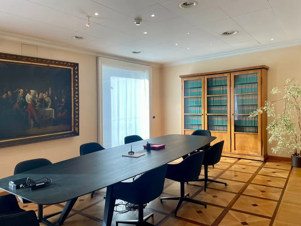 Prästigeträchtige Büros mit Seeblick in historischem Gebäude