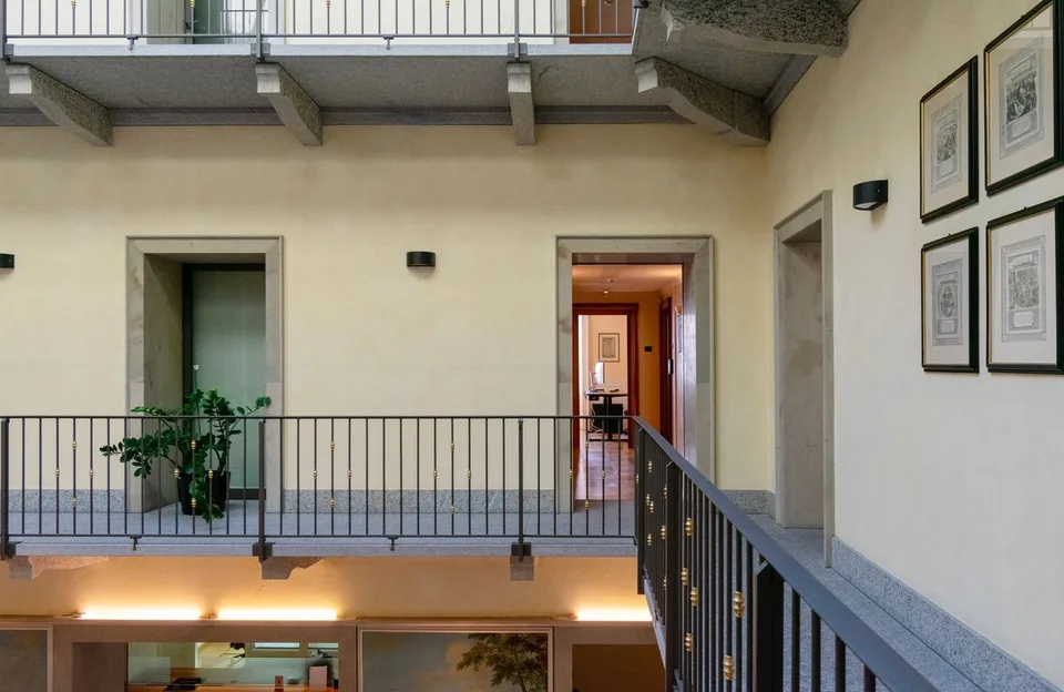 Prestigeträchtige Büros mit Seeblick in historischem Gebäude – Foto 9 von 11