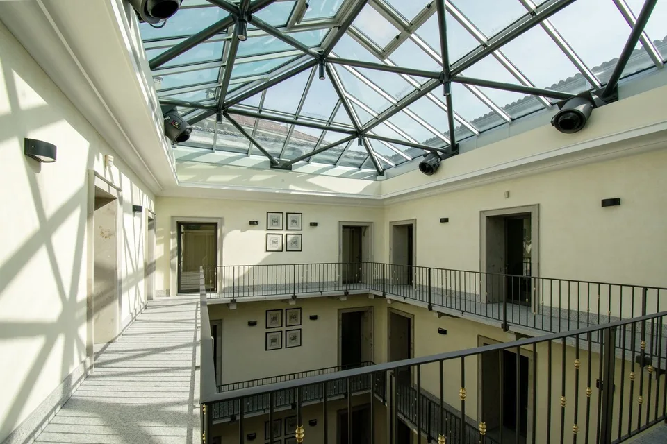 Prestigeträchtige Büros mit Seeblick in historischem Gebäude – Foto 10 von 11