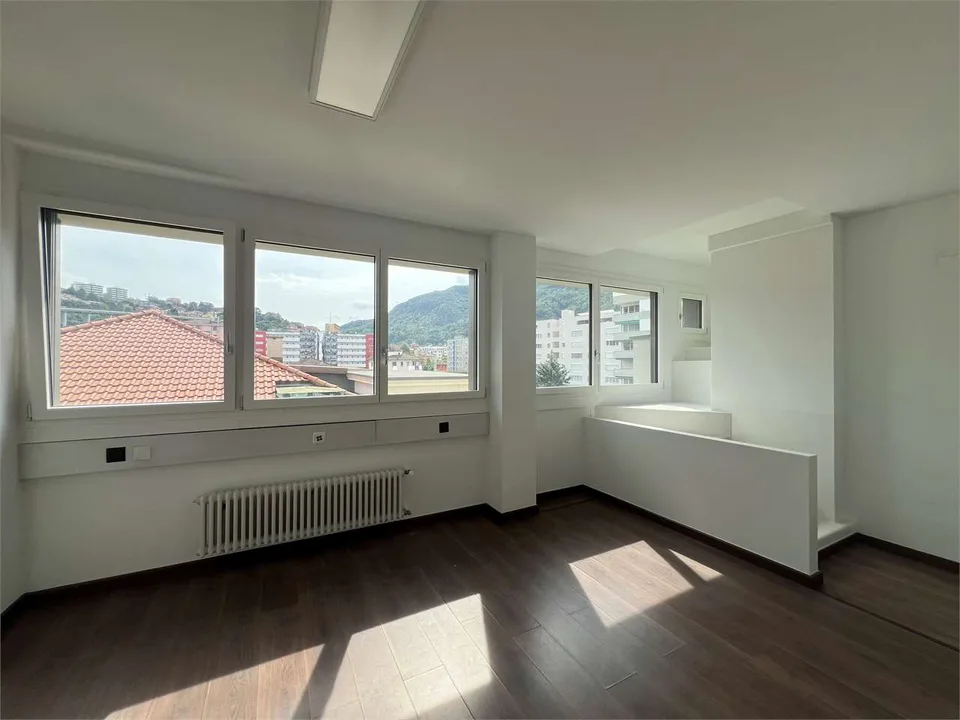 Rif. 2539 Chiasso bureau moderne