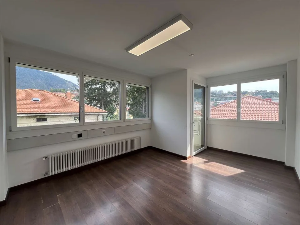 Rif. 2539 Chiasso bureau moderne