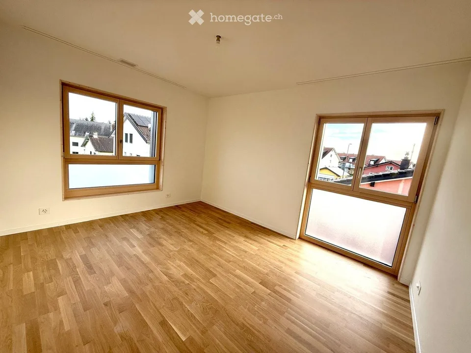 Letztes neues Dachgeschoß, 3 1/2, ruhig, LEB und Geschäfte in 2 Schritten