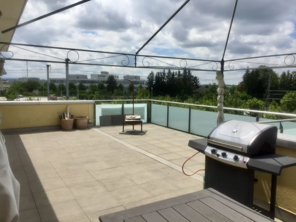 Appartamento attico esclusivo di 5,5 locali con terrazza sul tetto impressionante – foto 6 di 6
