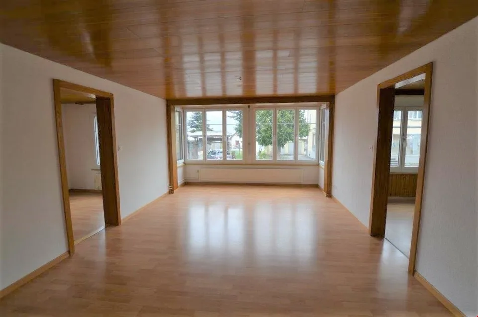 4.0-Zimmer-Wohnung im Hochparterre